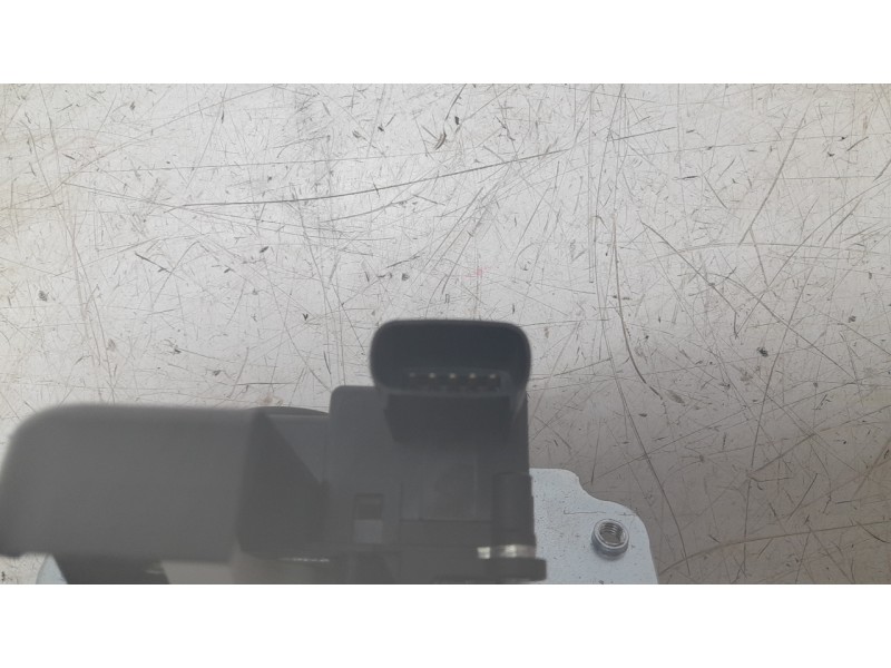 Recambio de cerradura maletero / porton para hyundai kona 1.0 t-gdi referencia OEM IAM 81800BE000  