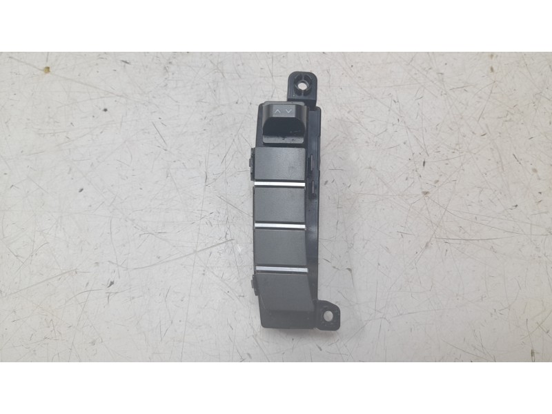 Recambio de interruptor para hyundai kona 1.0 t-gdi referencia OEM IAM 93335BE000  