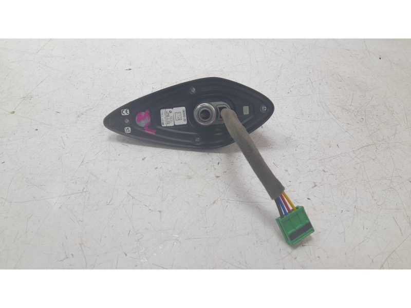 Recambio de antena para hyundai kona 1.0 t-gdi referencia OEM IAM 96210BE400  