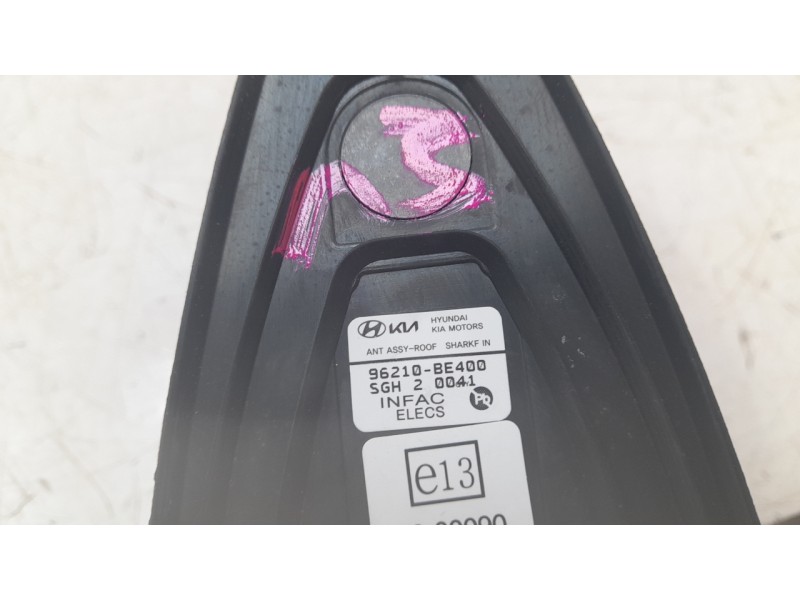 Recambio de antena para hyundai kona 1.0 t-gdi referencia OEM IAM 96210BE400  