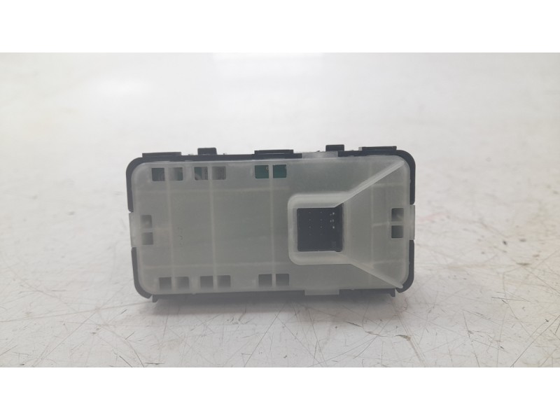 Recambio de mando elevalunas delantero derecho para hyundai kona 1.0 t-gdi referencia OEM IAM 93581N1200NNB  