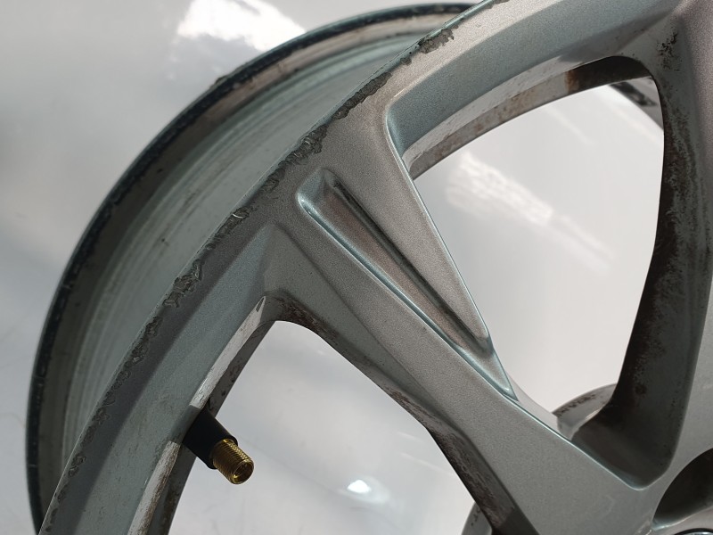 Recambio de llanta para audi a4 b9 avant (8w5, 8wd) 2.0 tdi referencia OEM IAM 8W0601025C  