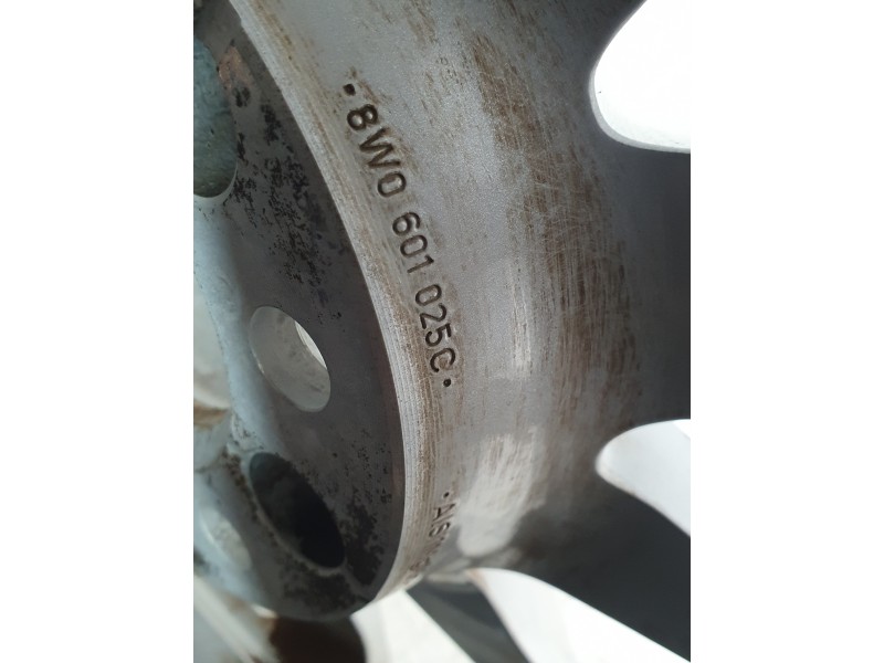Recambio de llanta para audi a4 b9 avant (8w5, 8wd) 2.0 tdi referencia OEM IAM 8W0601025C  