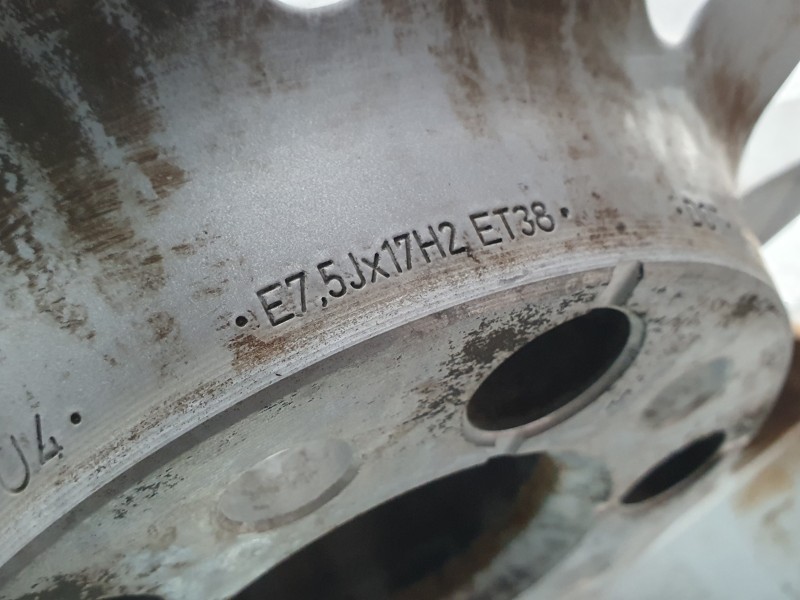 Recambio de llanta para audi a4 b9 avant (8w5, 8wd) 2.0 tdi referencia OEM IAM 8W0601025C  