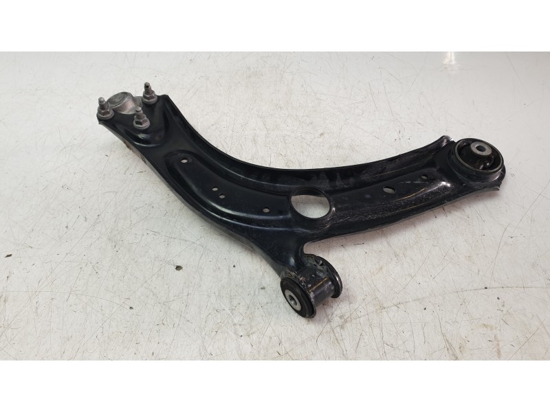 Recambio de brazo suspension inferior delantero izquierdo para volkswagen touran (5t1) 2.0 tdi referencia OEM IAM 3Q0407151P  