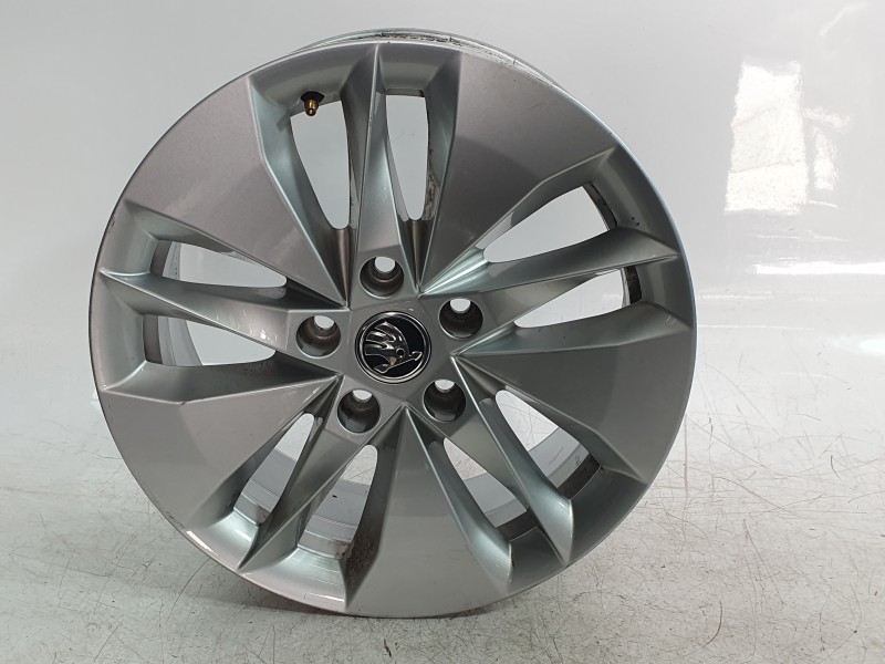Recambio de llanta para skoda octavia iv (nx3, nn3, pv3) 2.0 tdi referencia OEM IAM 5E3601025AH  