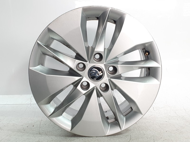 Recambio de llanta para skoda octavia iv (nx3, nn3, pv3) 2.0 tdi referencia OEM IAM 5E3601025AH  