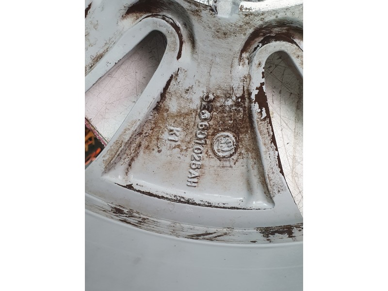 Recambio de llanta para skoda octavia iv (nx3, nn3, pv3) 2.0 tdi referencia OEM IAM 5E3601025AH  