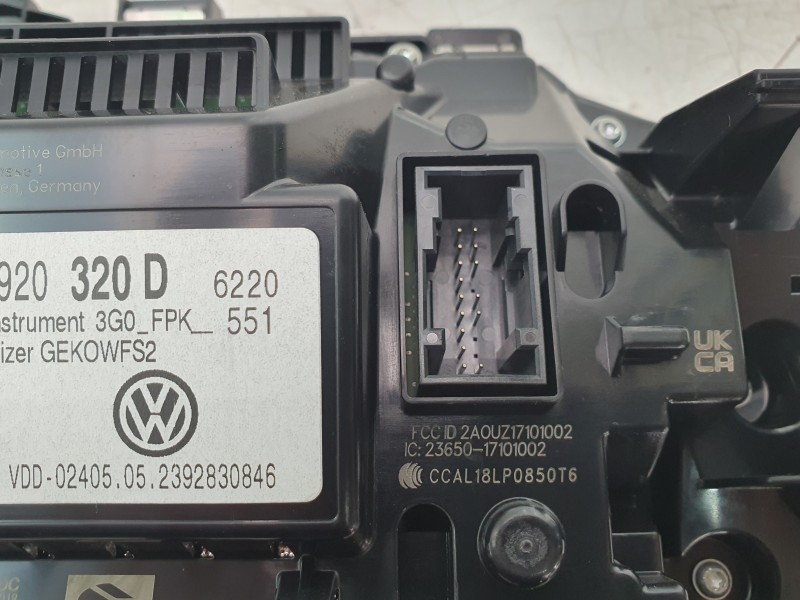 Recambio de cuadro instrumentos para volkswagen touran (5t1) 2.0 tdi referencia OEM IAM 3G0920320D  