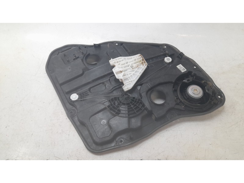 Recambio de elevalunas trasero izquierdo para hyundai kona 1.0 t-gdi referencia OEM IAM 83470BE000  