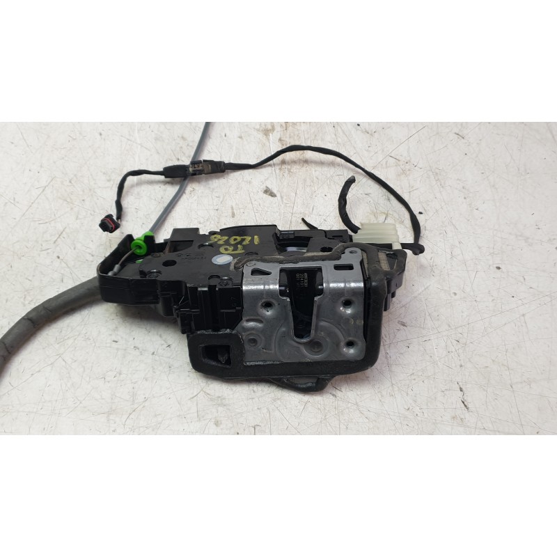 Recambio de cerradura puerta trasera derecha para mercedes-benz cla-klasse (bm 118) cla 250 e (118.385) referencia OEM IAM A0997