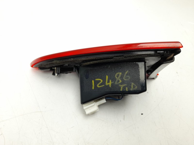 Recambio de piloto trasero derecho interior para mazda 2 hatchback (dl, dj) 1.5 skyactiv-g referencia OEM IAM D43N513F0  