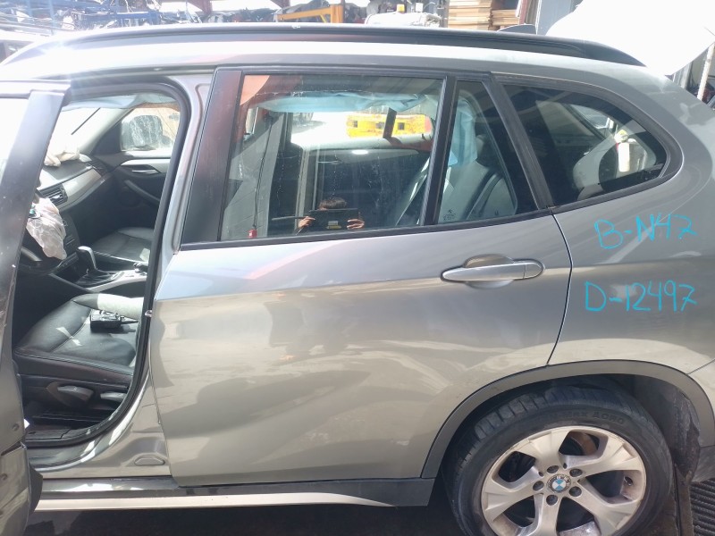 Recambio de puerta trasera izquierda para bmw x1 (e84) sdrive 18 d referencia OEM IAM   