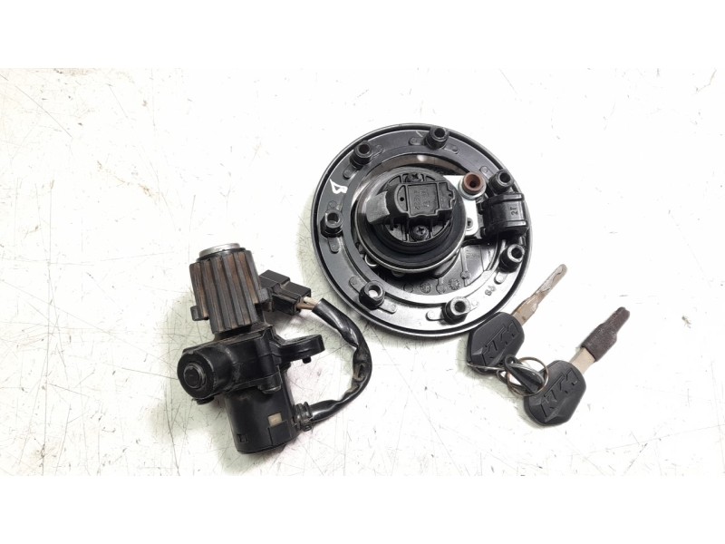 Recambio de conmutador de arranque para ktm 125 duke 125 duke referencia OEM IAM 93011066044  