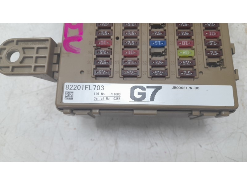 Recambio de caja reles / fusibles para subaru xv (gt, g24) 2.0 i awd (gt7) referencia OEM IAM 82201FL703  