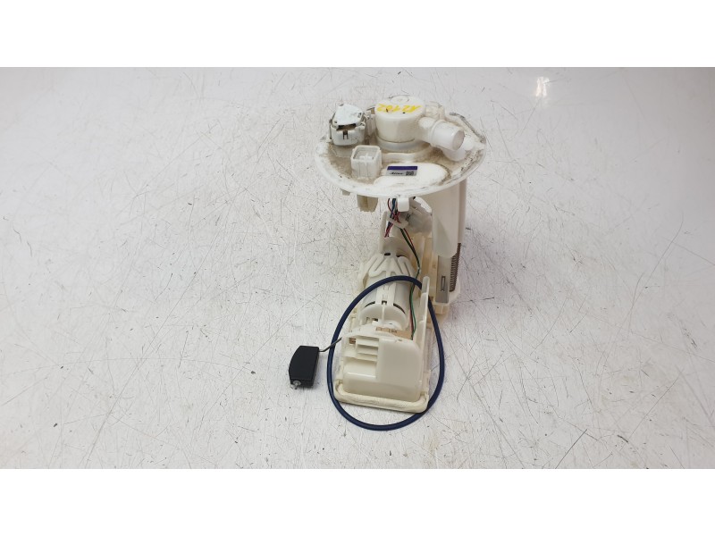 Recambio de bomba combustible para toyota rav 4 v (_a5_, _h5_) 2.5 hybrid (axah52) referencia OEM IAM 7702042260  