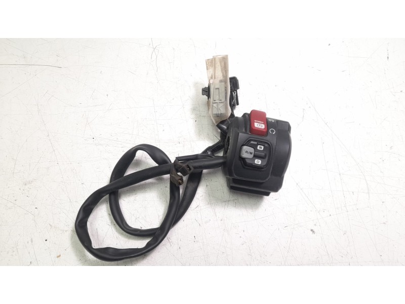 Recambio de piña luces derecha para honda x-adv referencia OEM IAM 35135MKTD01  