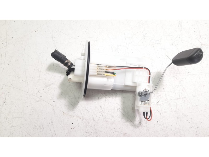 Recambio de bomba combustible para honda x-adv referencia OEM IAM UCT35HU70 16700MKTD01 
