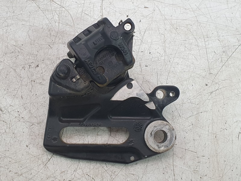Recambio de pinza de freno trasera derecha para ktm 125 duke referencia OEM IAM 94513080000  