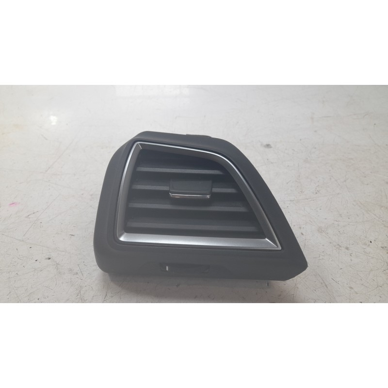 Recambio de rejilla aireadora para subaru xv (gt, g24) 2.0 i awd (gt7) referencia OEM IAM 66110FL130  