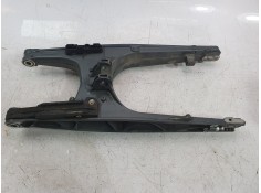 Recambio de basculante para ktm 125 duke referencia OEM IAM 28104030000  