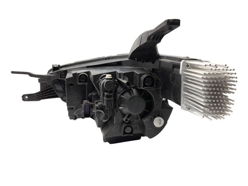 Recambio de faro derecho para mg zs suv (azs1) 1.5 vti referencia OEM IAM 10550754  