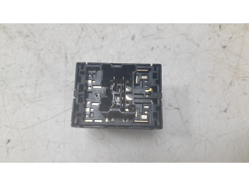 Recambio de interruptor para subaru xv (gt, g24) 2.0 i awd (gt7) referencia OEM IAM 83075FA000  