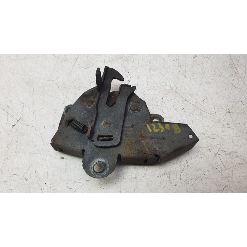 Recambio de cerradura capo para mitsubishi montero iii (v7_w, v6_w) 3.2 di-d (v68w, v78w) referencia OEM IAM MR473788  