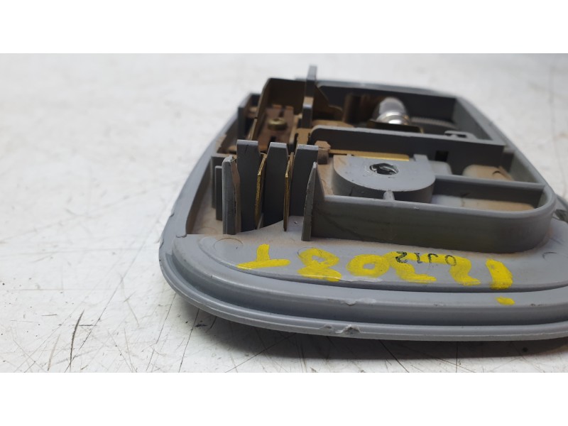 Recambio de luz interior para mitsubishi montero iii (v7_w, v6_w) 3.2 di-d (v68w, v78w) referencia OEM IAM MR190205  