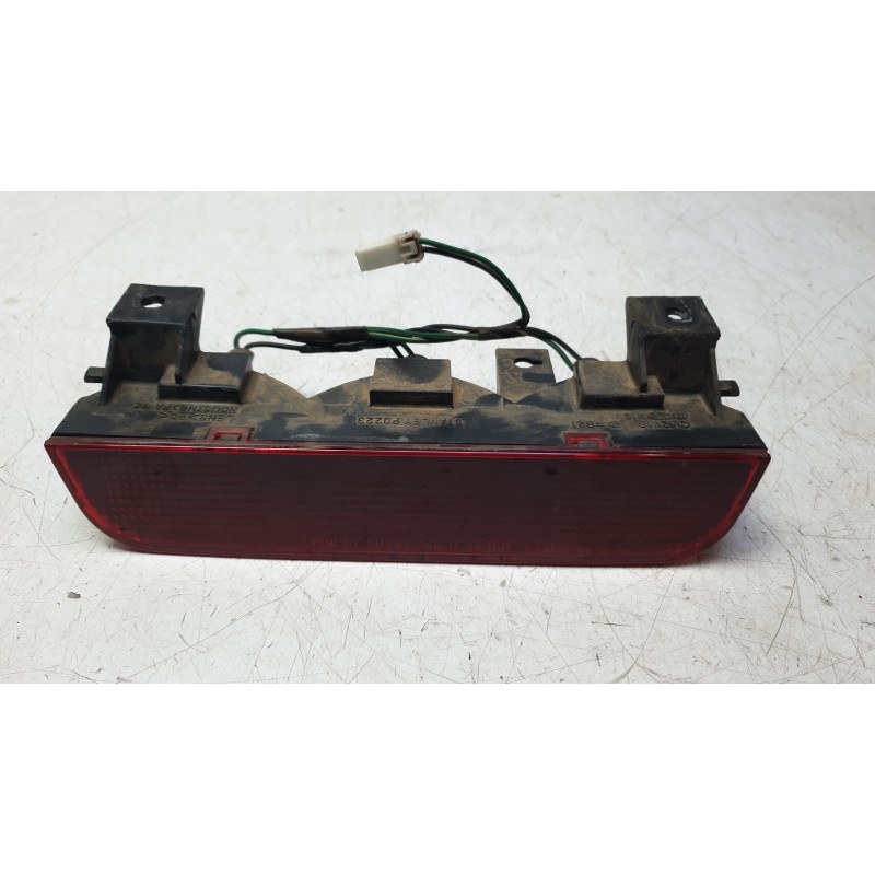 Recambio de piloto trasero central para mitsubishi montero iii (v7_w, v6_w) 3.2 di-d (v68w, v78w) referencia OEM IAM P0223S  