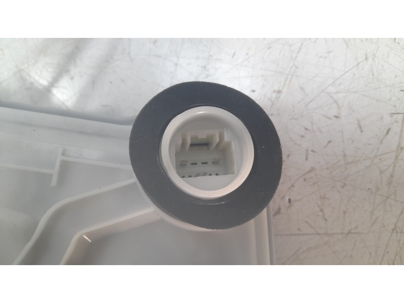 Recambio de cerradura puerta delantera derecha para subaru xv (gt, g24) 2.0 i awd (gt7) referencia OEM IAM 61032FL040  