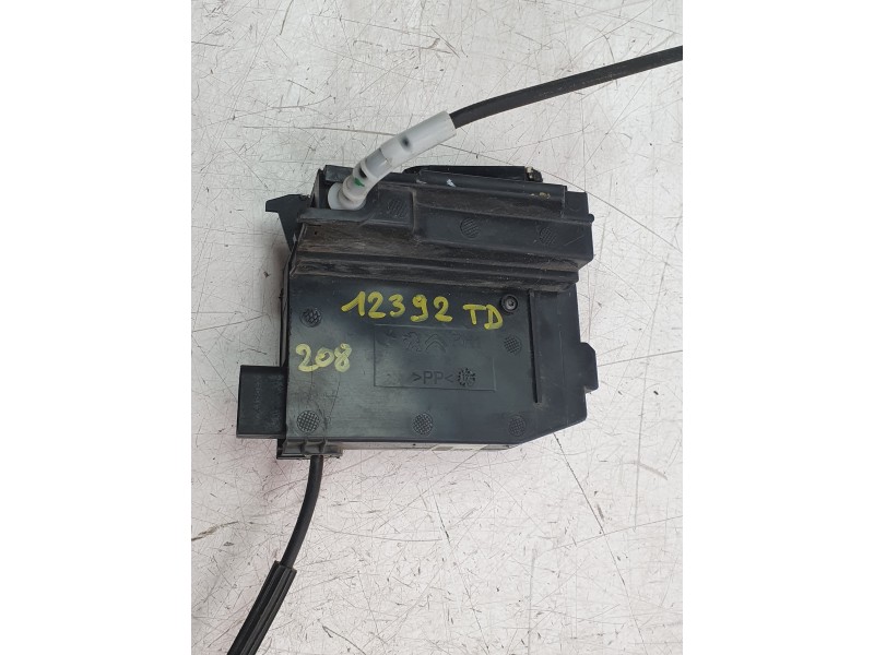 Recambio de cerradura puerta trasera derecha para peugeot 308 ii (lb_, lp_, lw_, lh_, l3_) 1.6 hdi 100 referencia OEM IAM 982611