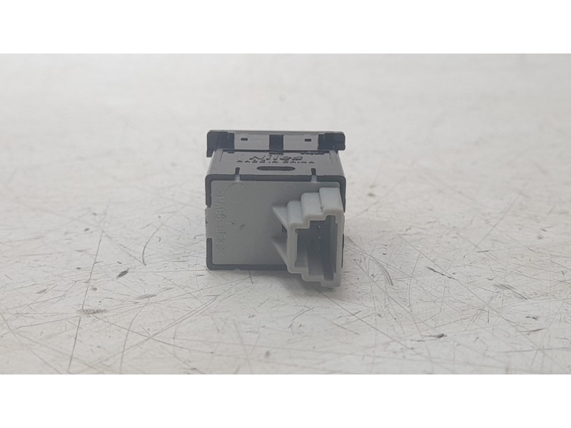 Recambio de interruptor para subaru xv (gt, g24) 2.0 i awd (gt7) referencia OEM IAM 83211AL001  