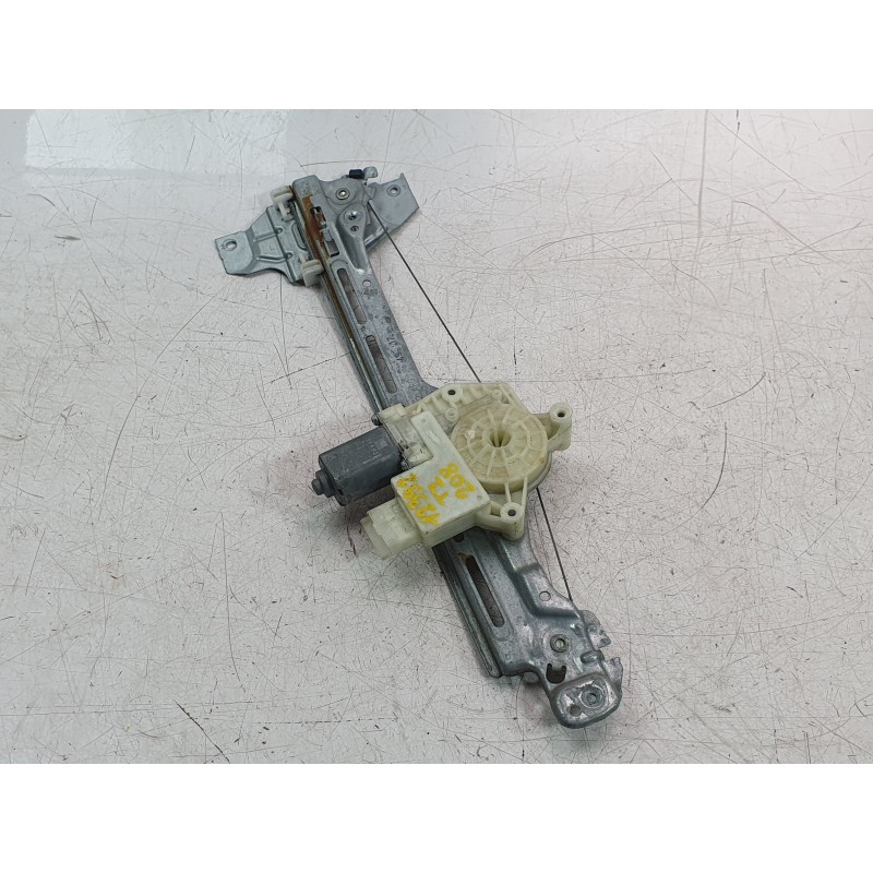 Recambio de elevalunas trasero izquierdo para peugeot 308 ii (lb_, lp_, lw_, lh_, l3_) 1.6 hdi 100 referencia OEM IAM 9826080480