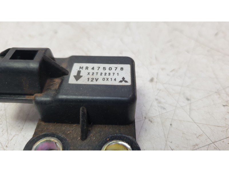 Recambio de sensor para mitsubishi montero iii (v7_w, v6_w) 3.2 di-d (v68w, v78w) referencia OEM IAM MR475078  