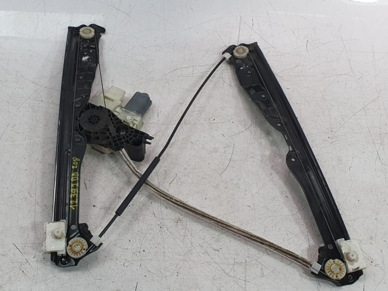 Recambio de elevalunas delantero derecho para peugeot 308 ii (lb_, lp_, lw_, lh_, l3_) 1.6 hdi 100 referencia OEM IAM 9826079480