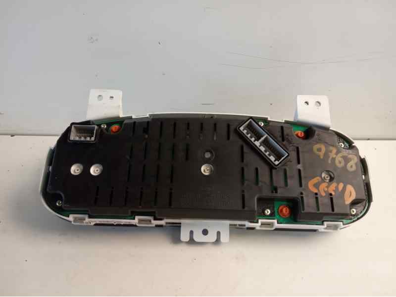 Recambio de cuadro instrumentos para kia cee´d active referencia OEM IAM 940031H050  