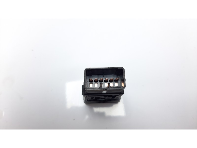 Recambio de interruptor para ssangyong rodius 2.0 td cat referencia OEM IAM 8556021001LAM  