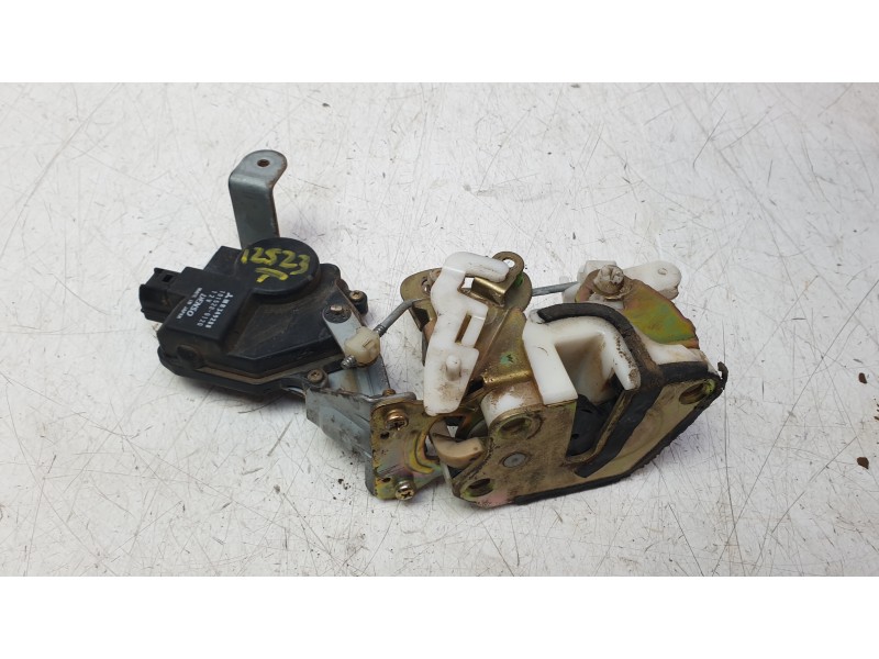 Recambio de cerradura puerta trasera derecha para mitsubishi montero iii (v7_w, v6_w) 3.2 di-d (v68w, v78w) referencia OEM IAM M