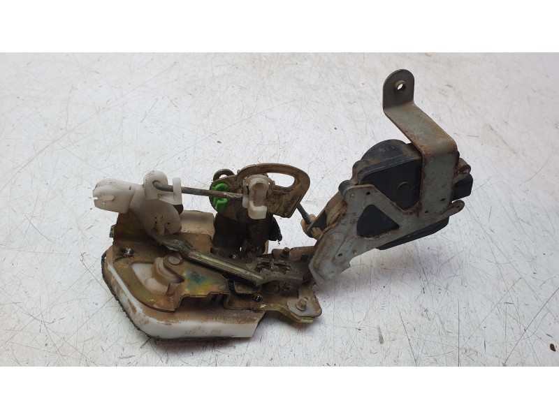 Recambio de cerradura puerta trasera derecha para mitsubishi montero iii (v7_w, v6_w) 3.2 di-d (v68w, v78w) referencia OEM IAM M