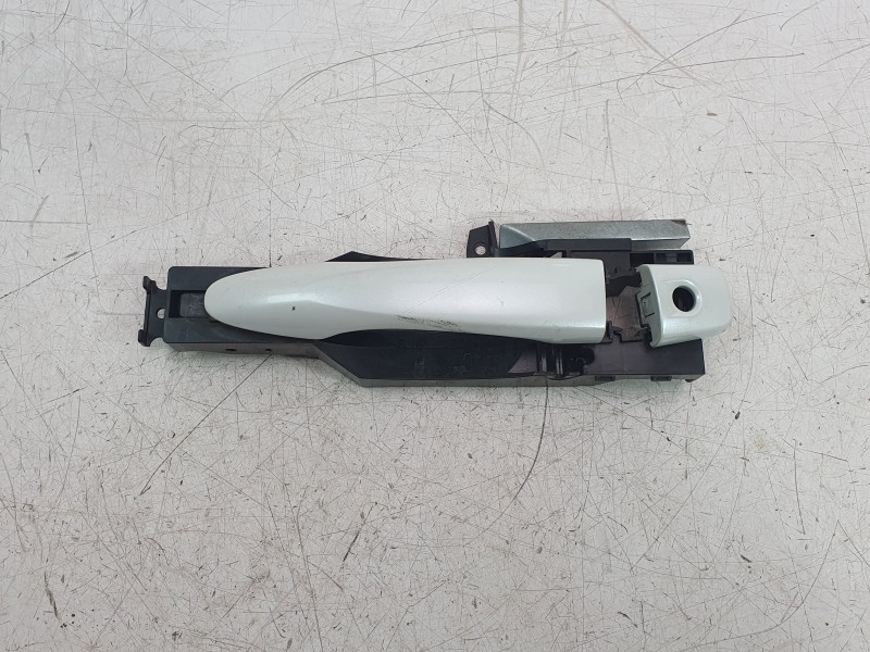 Recambio de maneta exterior delantera izquierda para nissan micra v (k14) 0.9 ig-t referencia OEM IAM 826405FA0A  