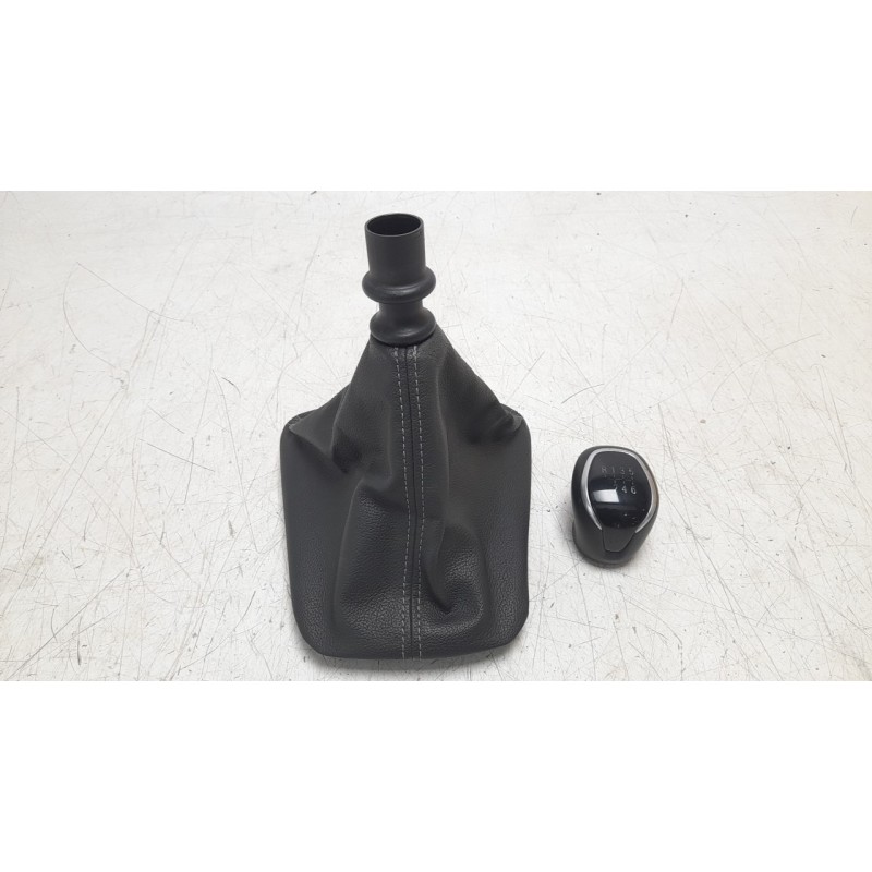 Recambio de pomo palanca cambio para opel grandland / grandland x (a18, p1uo) 1.2 (75) referencia OEM IAM YQ001074YX  