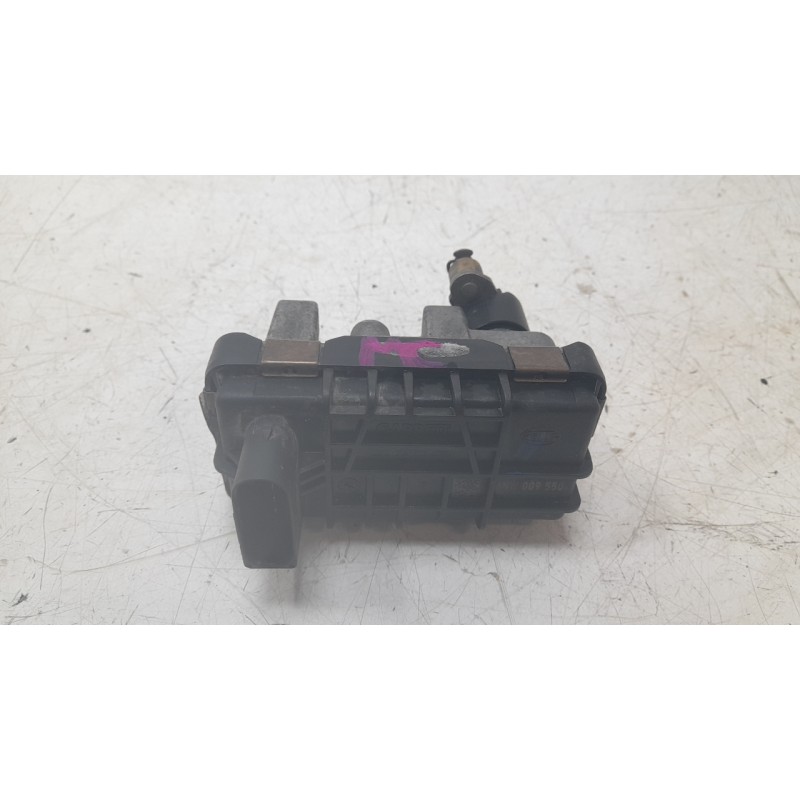 Recambio de motor electrico actuador para porsche cayenne (typ 92aa) s diesel referencia OEM IAM 6NW009550  