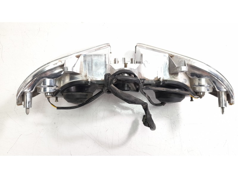 Recambio de faro delantero para piaggio (vespa) x9 referencia OEM IAM 31026930T  