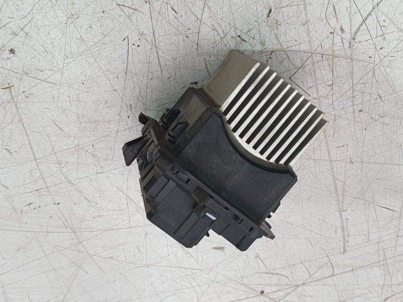 Recambio de resistencia calefaccion para renault clio iv grandtour (kh_) 0.9 tce 90 referencia OEM IAM 245R1711W8PD  