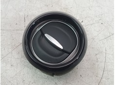 Recambio de aireador derecho para renault clio iv grandtour (kh_) 0.9 tce 90 referencia OEM IAM 687608143R  