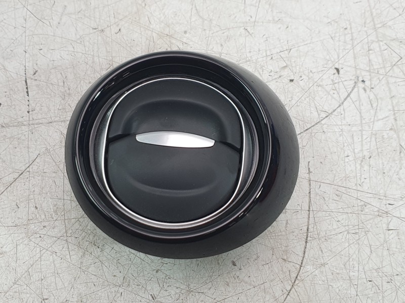 Recambio de aireador izquierdo para renault clio iv grandtour (kh_) 0.9 tce 90 referencia OEM IAM 687608143R  