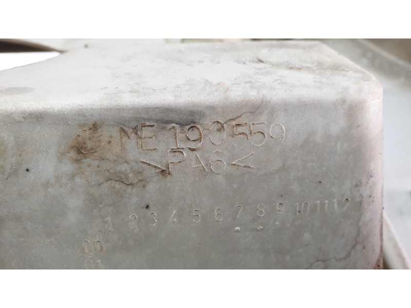 Recambio de tapa motor para mitsubishi montero iii (v7_w, v6_w) 3.2 di-d (v68w, v78w) referencia OEM IAM ME190559  