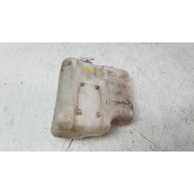 Recambio de deposito expansion para mitsubishi montero iii (v7_w, v6_w) 3.2 di-d (v68w, v78w) referencia OEM IAM MR404879  