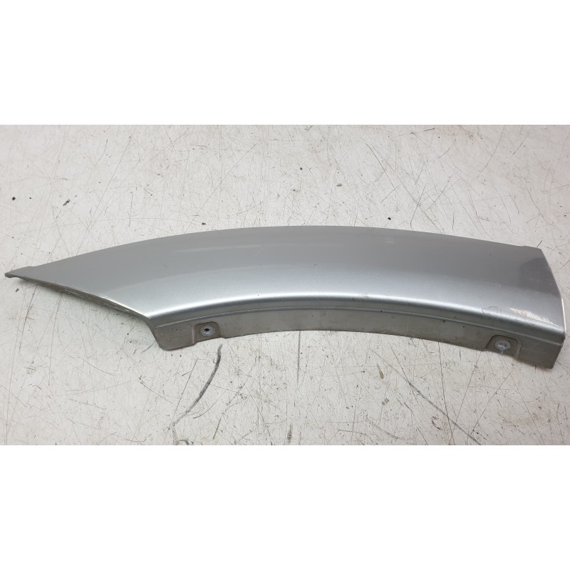 Recambio de aletin trasero derecho para mitsubishi montero iii (v7_w, v6_w) 3.2 di-d (v68w, v78w) referencia OEM IAM MR478750  